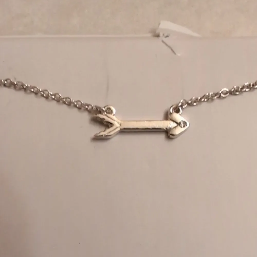 NEW Lucky Feather Brand Bridesmaid Gift Necklace Arrow Rinestone Sterling